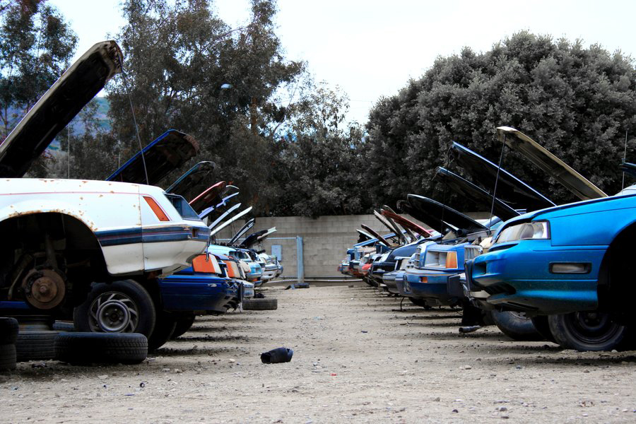 junk-car-yard.jpg