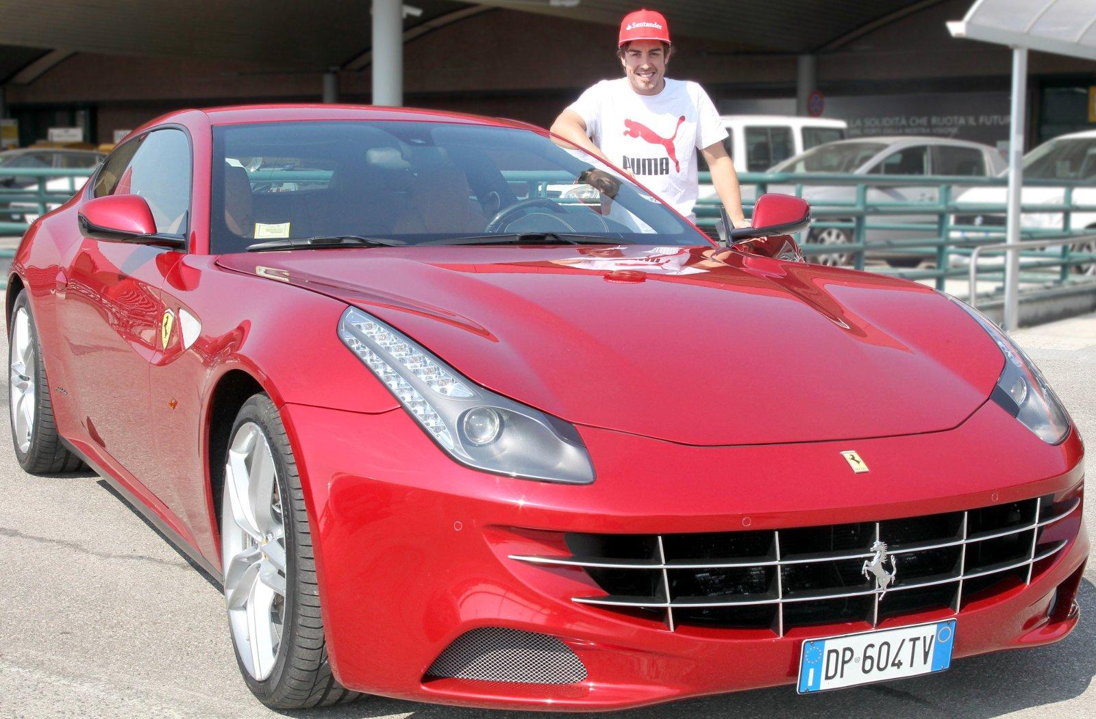 Ferrari FF gifted to Alonso