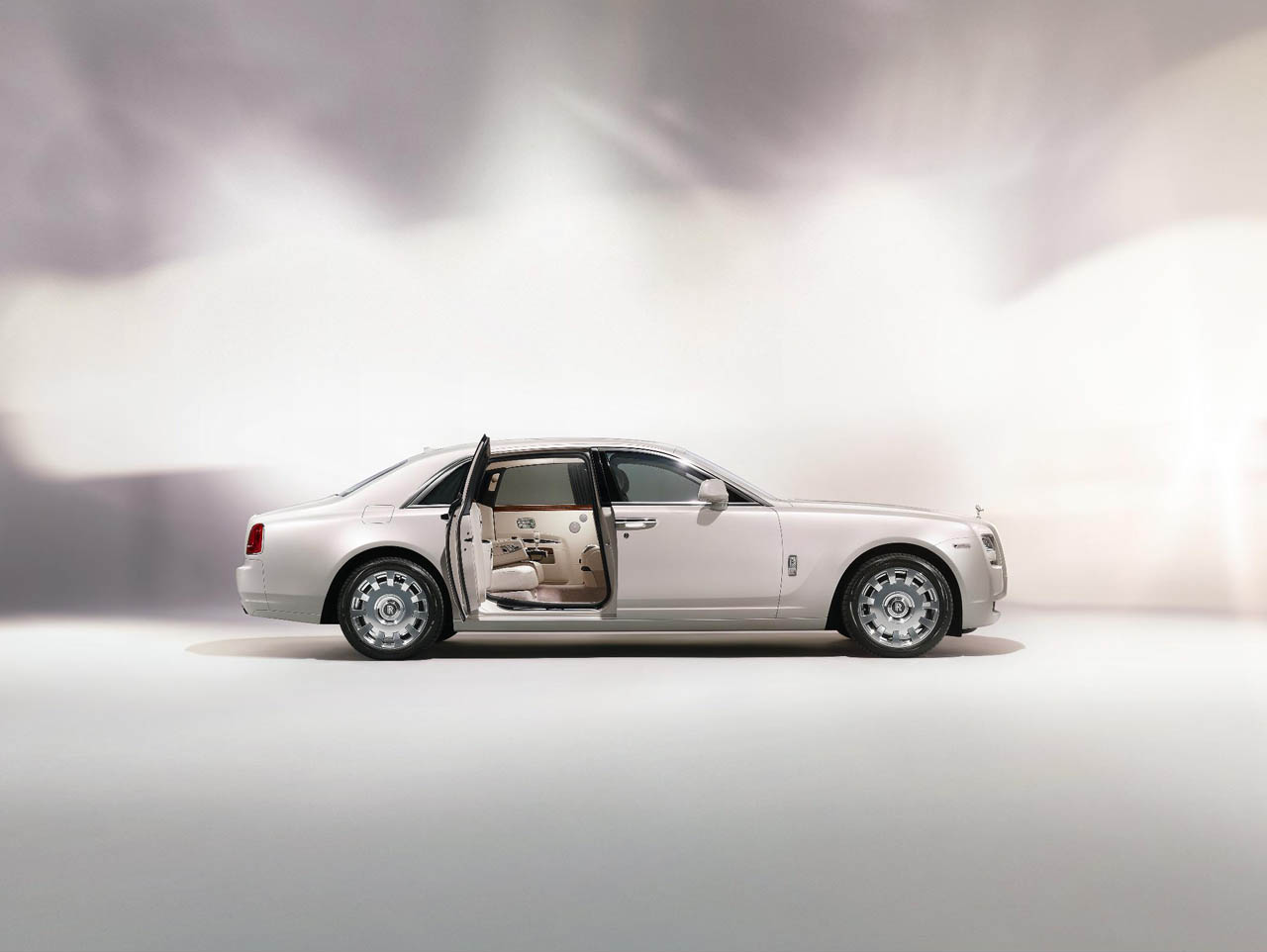 Rolls Royce Ghost Six Senses
